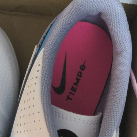 Legend 9 Academy FG/MG Cleats - White and Black - Picture 6 of 6